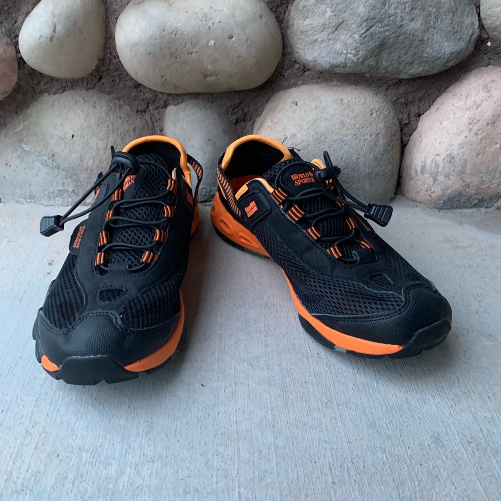 Mesh men’s sports shoes